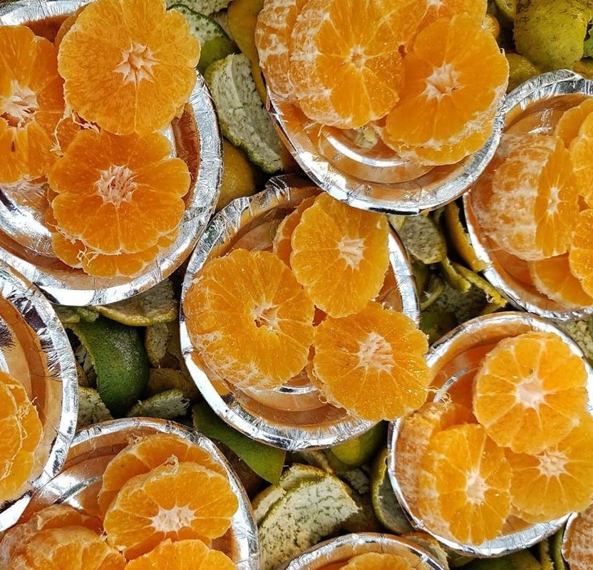 Come winters and we have excellent oranges! Great source of fibre and vitamin C! They help fight all seasonal colds and boost your immunity! Consume them as fruit, or as juice or any which way, they will never harm you! 