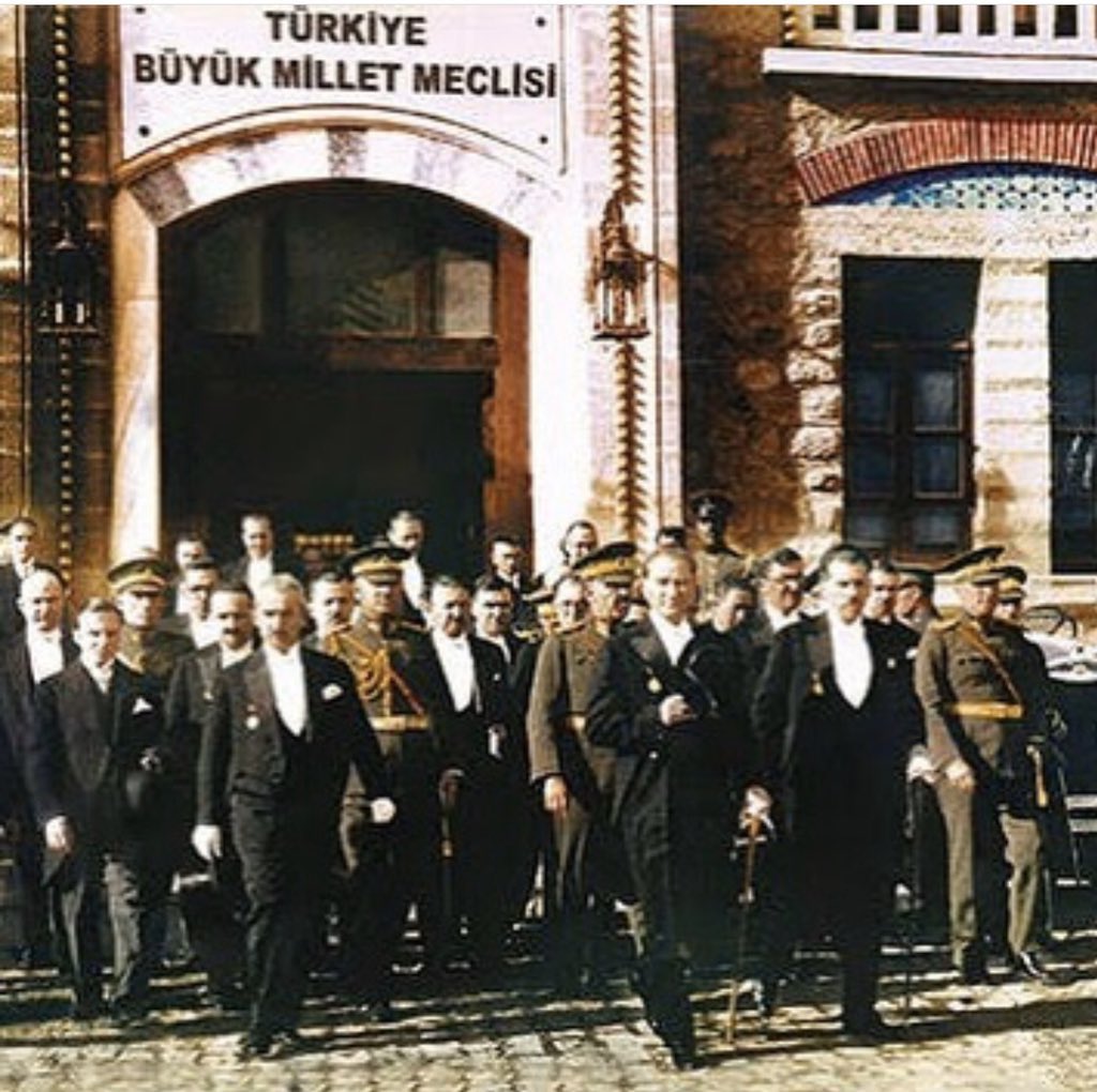 sevimli's tweet photo. 100. Yılımız kutlu olsun. #23NisanKutluOlsun https://t.co/BD8I2V8ALC