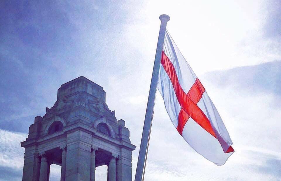 Happy St.George’s Day everyone! 🏴󠁧󠁢󠁥󠁮󠁧󠁿 

A day to celebrate this great country, whether you were born here, live here or have a connection, let’s all come together to celebrate this great country. #England