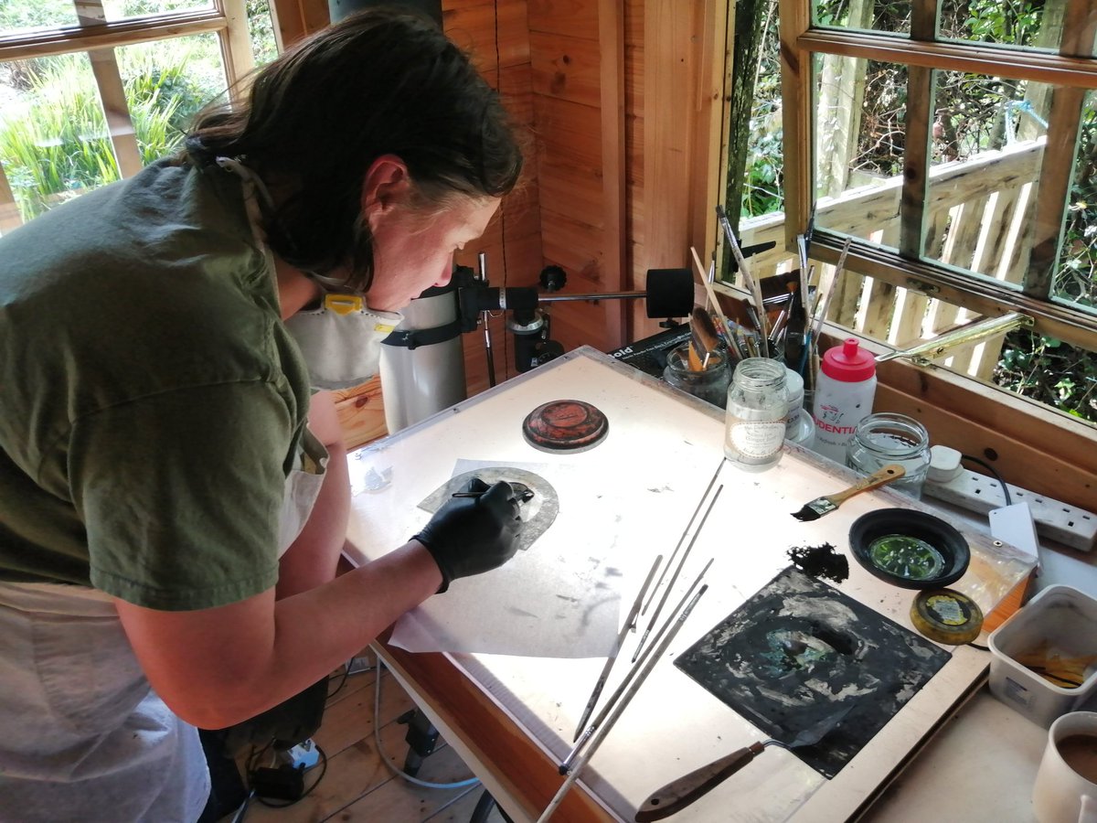 Beautiful day for working from home, more painting today for commissions before it gets too hot in the Secret Studio!

#workinprogress #madeinllandysul #stainedglassWales #workfromhome #commission #madeinwales #stainedglassceredigion #stainedglass