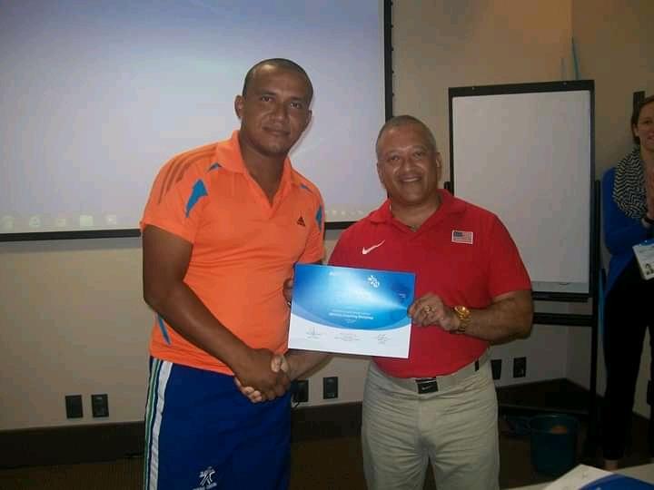 Kergue16's tweet photo. Recuerdo de mi participación en el taller #RoadToToronto en Sao pablo Brasil 2014 , evento organizado por @Agitos , mil gracias a @COLParalimpico y @davico_34 por su confianza para participar de este importante evento.
@Josecabo @ https://t.co/8EdNZ5JDJd