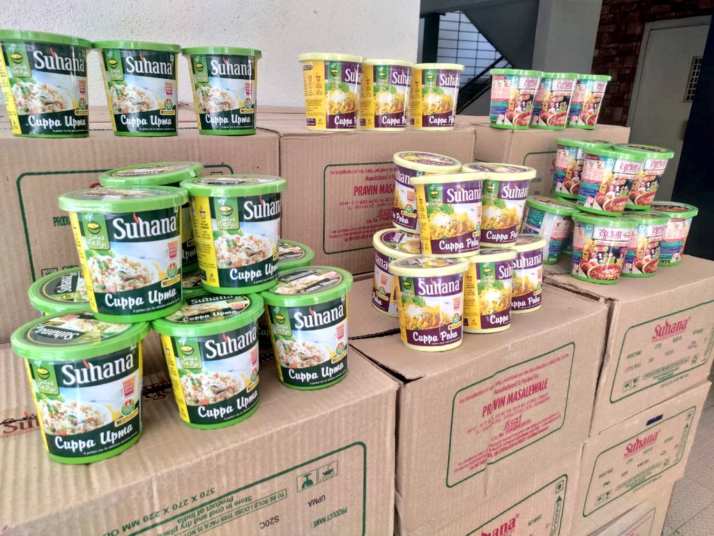 AkshayM_Bhosale's tweet photo. Donating Ready To Eat Packets - Ready To Delivery For Doctors & Nurse's - 1000 #packets #MahaNgo #Fedration @CMOMaharashtra @AjitPawarSpeaks @AnilDeshmukhNCP @rajeshtope11 @iahv @SriSri @shekhar_mundada @supriya_sule @MantralayaRoom @MahaDGIPR https://t.co/DrtGc9tTvs
