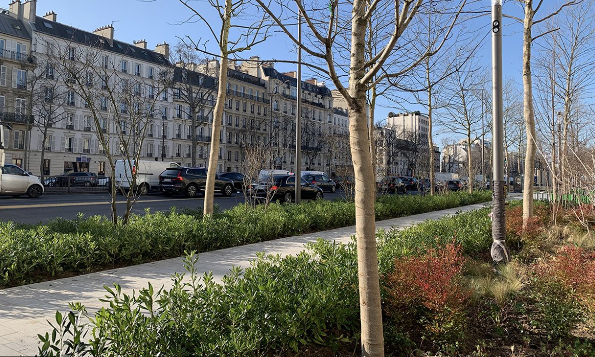 JCFromantin's tweet image. Depuis plusieurs jours @VilledeNeuilly - avec @Paris et la Direction inter-départementale des Routes d'Ile de France (DiRIF) - travaille sur le dispositif pistes cyclables "spécial déconfinement" lemonde.fr/politique/arti…