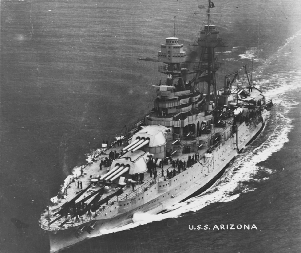 真珠湾攻撃 記念品 引っ付く 甲板木材破片 戦艦アリゾナ