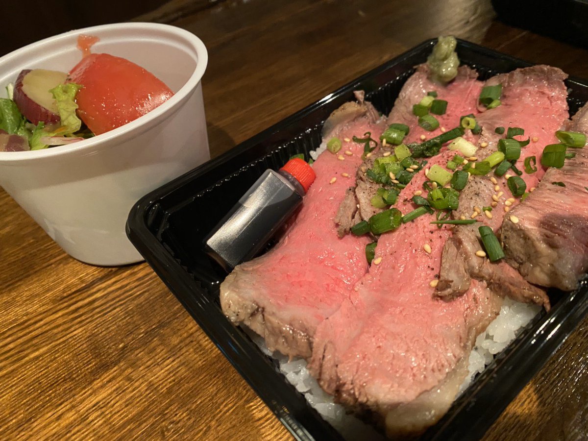 Cafe_Melior's tweet photo. #東神奈川カフェメリオール
#テイクアウト
#ローストビーフ丼
#ボンゴレロッソ
#椎茸とトマトのマリネ https://t.co/nvcXcO1FIt