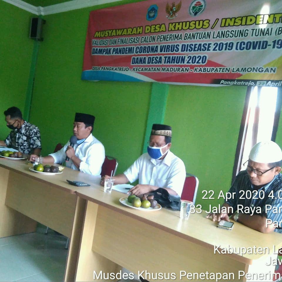 Iskandar__NH's tweet photo. Launching BLT-DD Jatim, simbolis utk Ds Bawangan &amp; Kebonagung Kec Ploso. Jombang sbg jaring pengaman sosial dampak Covid-19
Sosial safety net dr
#BLTDanaDesa #BLTDanaDesa
@halimiskandarnu 
@anwsanusi
@malik_haramain
@imansyukri
@taufikmadjid71
@fachrilabalado 
@AndryDewantoAh1 https://t.co/JepRfV3EP4