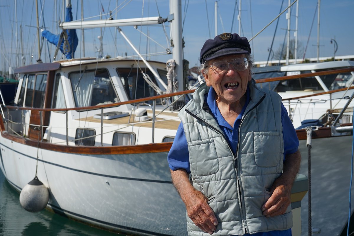 HaslarMarina's tweet photo. We are so impressed by our 97 year old marina berth holder, Maurice Owens, who will walk over 2.6 miles this Sunday (@LondonMarathon) , unaided, to raise money for @NHSCharities https://t.co/Oke01DbqYK @BBCSouthNews @portsmouthnews @wave105radio @itvmeridian https://t.co/biRszMtHT5
