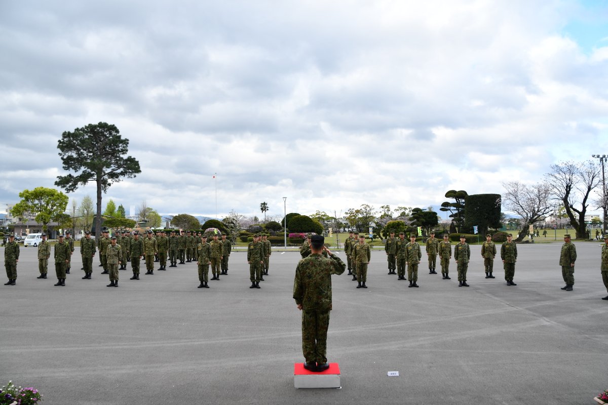 陸上自衛隊国分駐屯地 Ar Twitter 第１２普通科連隊は 令和２年度レンジャー養成訓練を開始しました レンジャー訓練は 陸上自衛隊 において最も過酷な訓練であり 素養試験等を突破した２０名の隊員がレンジャー隊員を目指し ３か月の訓練を開始しました 国分駐屯