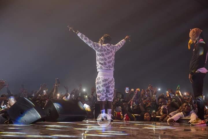 ShattaWaleFact's tweet photo. Shatta Wale’s ReignConcert(2018)was awarded 
"Ghana's favorite Event of the Year"By Ghana Event Awards.
After filling the largest indoor auditorium in West Africa “Fantasy Dome”20k Capacity✅ https://t.co/Wv2DRWzV5L