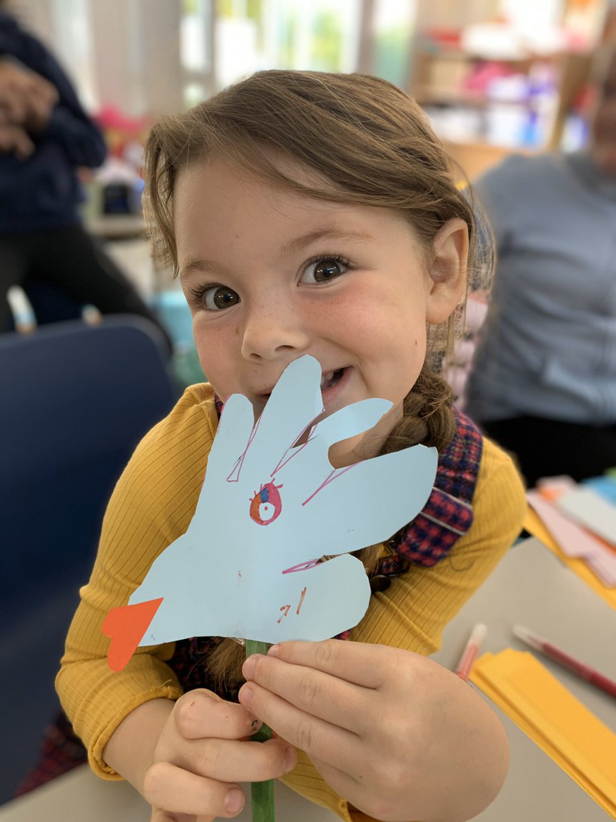 mrGray_lms's tweet photo. Another day.. more crafts @LongMeadowSch #fishonastick https://t.co/JGzq7UX5zH