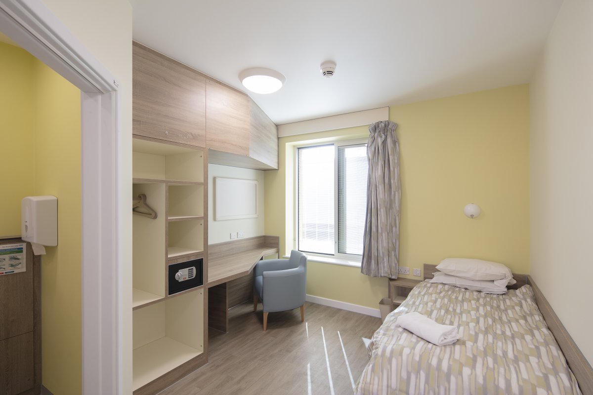 Polar_NE's tweet photo. 🏥Foss Park🏥
We are proud to have worked with @WatesGroup & @PandHSArch for @TEWV new mental health facility in York
We installed our specialist Tyne Secure, Wansbeck Secure & Hamble Secure alongside @KawneerUK AA541 windows, AA540 windows & AA100 Curtain Walling
#Healthcare https://t.co/65HbpRu3ui