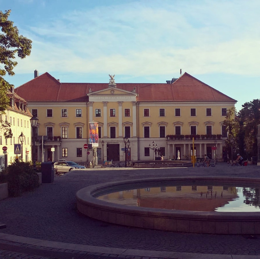 welcome_bavaria's tweet photo. Unser Sprecher 🗣 für die bayrischen Wörter und Redensarten kommt aus dem wunderschönen Regensburg
#regensburg #regensburgliebe #bayern #neueapp #deutschalsfremdsprache #bayrischlernen https://t.co/WxYa9flPWz