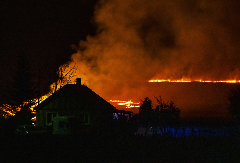 DamoraGov's tweet photo. From today, the Kingdom of Damora joins Poland to fight the fire that was caused in the Biebrza National Park. Almost 1235ac of area has been burnt, including protected animals. We cannot allow such national heritage to be destroyed.

#micronations #Poland #hope #podlasie https://t.co/omYqjVSKvT