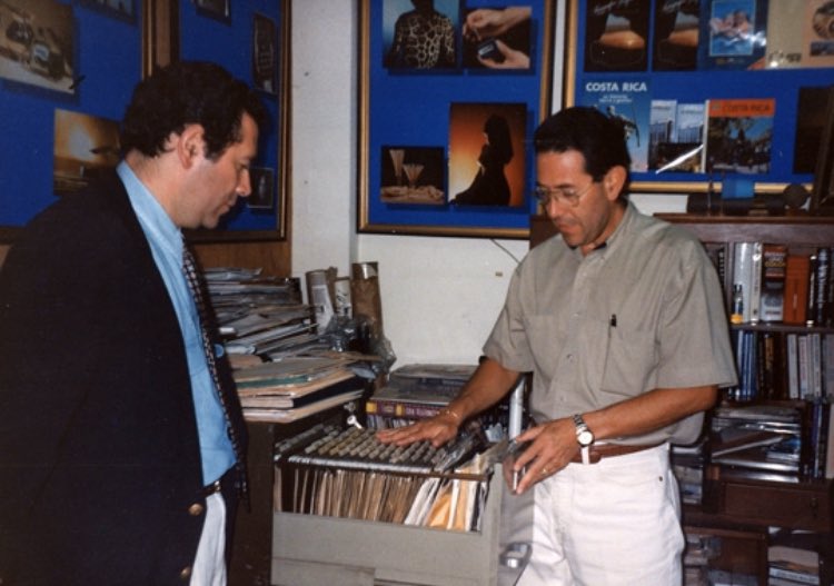 In 1979, Ricardo Vilchez (right), one of the project team members, sent the photograph to an organization in the United States called Ground Saucer Watch (GSW) which analyzes these types of cases. GSW determined that the image was true and unadulterated, reported CRHoy.