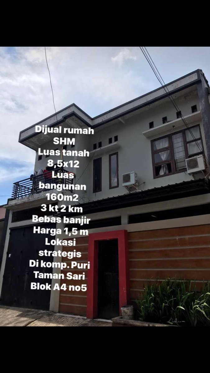 fardibss's tweet photo. Akibat pandemik ini juga kami sekeluarga memutuskan untuk menjual rumah kami. Mungkin teman2 ada yang berminat atau memiliki keluarga/kenalan yang berminat membeli rmh kami.  Terima kasih sebelumnya🙏 https://t.co/wmKmCwZJsF