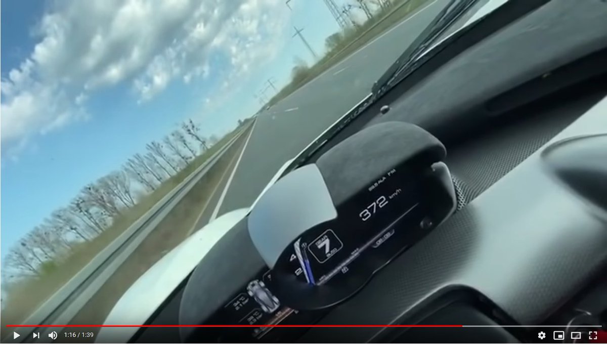 all4motionweb's tweet photo. Einhändig 372 km/h auf der Autobahn. Hirnrissig oder nicht? Was denkst Du? Video im Artikel...   #Autobahn #Beschleunigung #Ferrari #Laferrari #hypercar https://t.co/8F3L8PFVz6 https://t.co/mMxXu54zYS