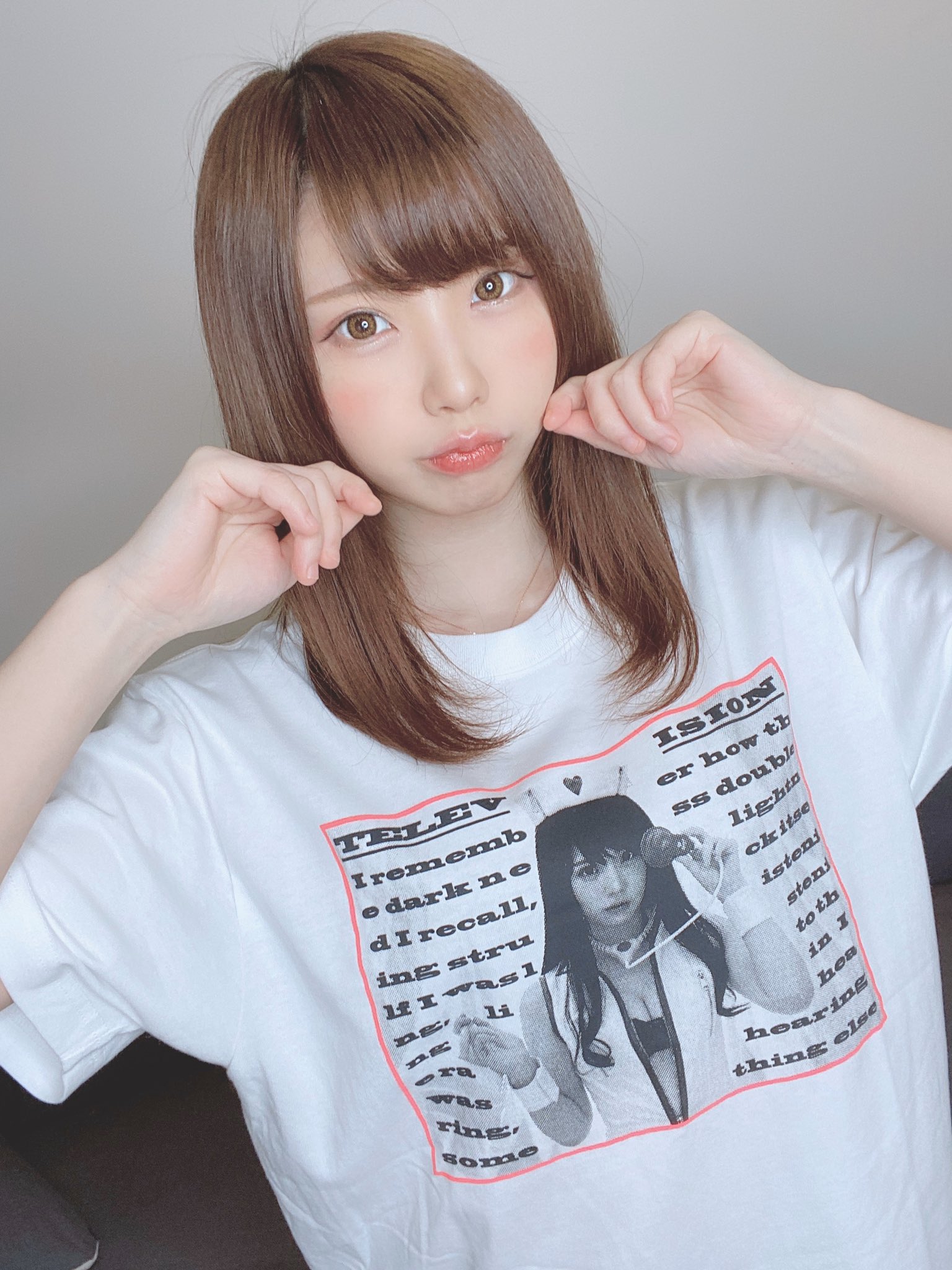 画像,【お知らせ】えなこ×「everytokyo」第三弾コラボのTシャツの受注が開始されました！夏に向けて是非ゲットしてくださいね(*⁰▿⁰*)私とお揃いにしましょー…