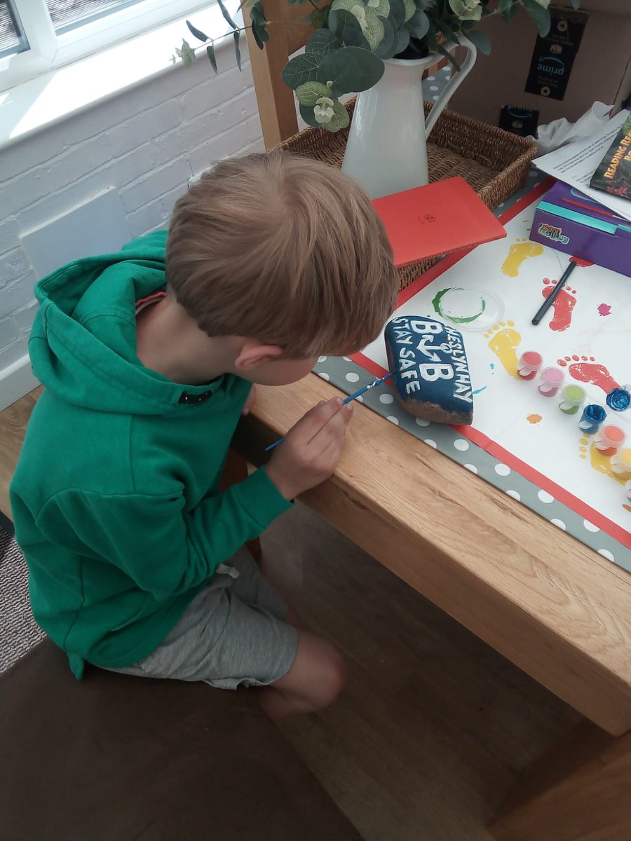 CheslynHayBB's tweet image. With no Boys Brigade at the moment it&apos;s great to know that our lads are keeping busy. Jackson from our Anchors has used his artistic skills to create a fantastic painted stone for a local display in the village. Great work!! #boysbrigade #staysafe