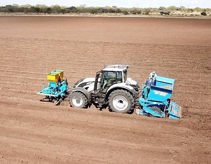 Om jou lande in hierdie top gehalte te kry, verg verskeie inisiatiewe.

Ons gaan in die komende weke kyk na hoe Willie Bekker Boerdery dit behaal het.

Baie dankie aan Hannes Bekker vir die deel van hierdie wenresep en pragtige fotos.

#valtra #farming #southafrica