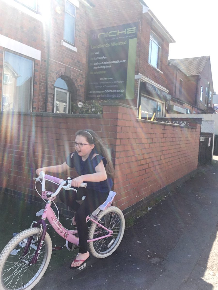 lmurta87's tweet photo. Mollies been trying to do some tricks on her bike, like the bike man did at @cashprimary before lockdown 🚲 https://t.co/nBnCbXoVJB
