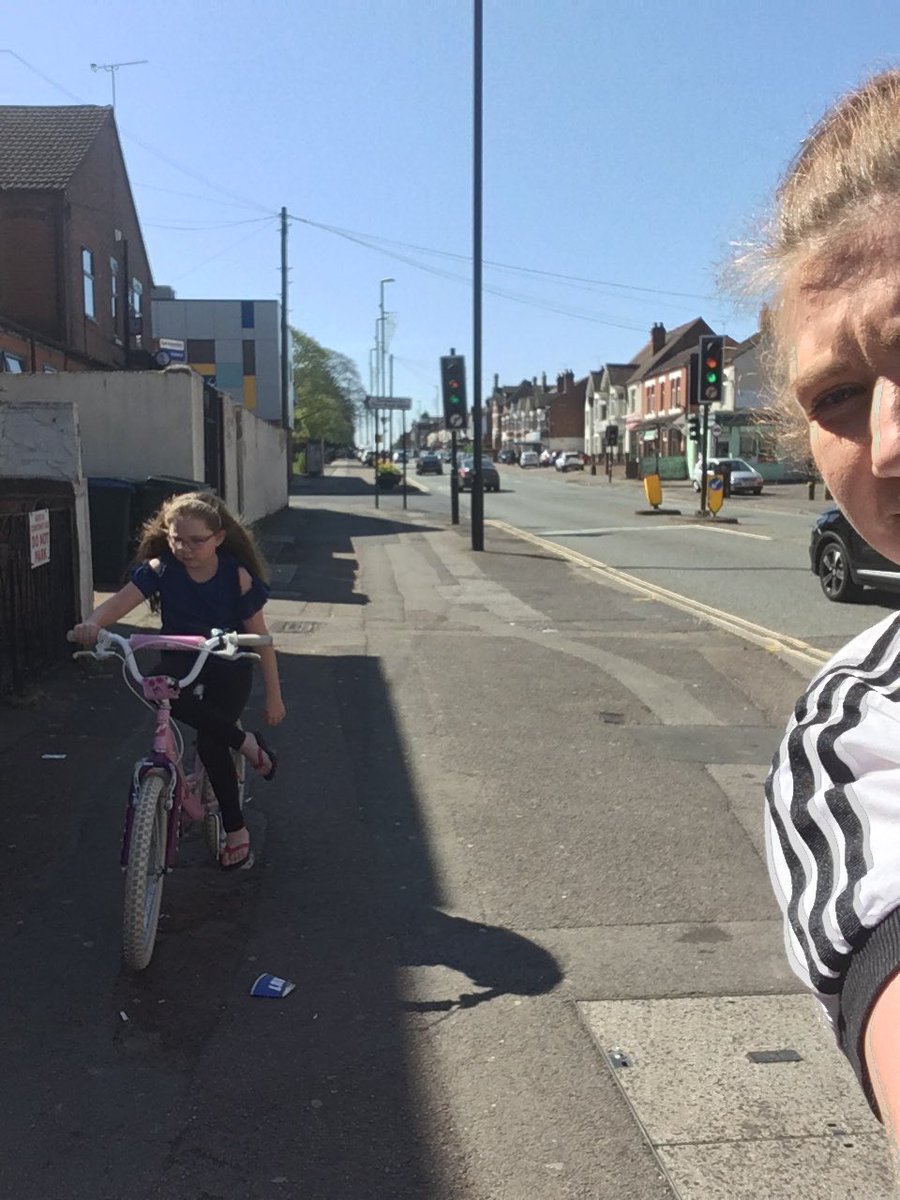lmurta87's tweet photo. Mollies been trying to do some tricks on her bike, like the bike man did at @cashprimary before lockdown 🚲 https://t.co/nBnCbXoVJB