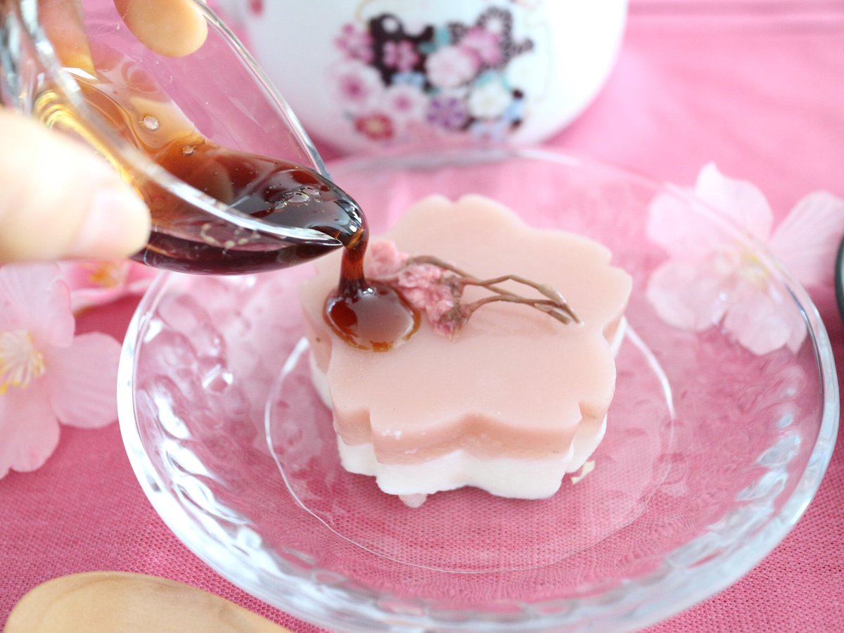 ヴィヴァーチェ Vivace Twitter वर コッタさんで購入した 桜餡と桜の塩漬けで オシャレ和スイーツ作りました 寒天で固めて桜のセルクルで 抜いてお花見 気分に 和菓子 寒天スイーツ 桜の水羊羹 桜スイーツ 和スイーツ 桜の塩漬け 材料 コッタ Cotta