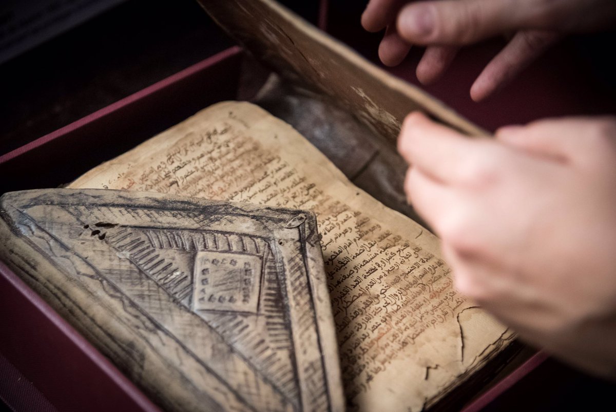 ml_russo's tweet photo. Today is #WorldBookDay! @CSMC_Hamburg, @visitHMML and @amalialibri deal with a specific kind of books: manuscripts. They are not only books, but also cultural heritage: preserving and promoting them is our daily engagement. 
Follow us! https://t.co/Yu8kiU1Fci