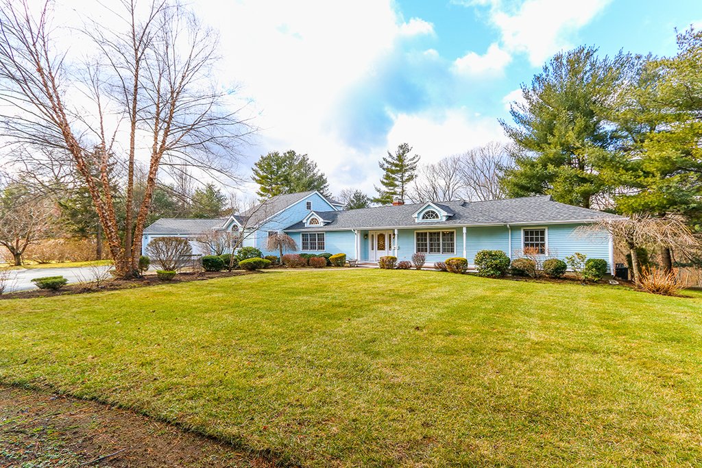 SOLD! - 143 Country Lane
#privateshowings #3dtours #virtualwalkthroughs #homesellers