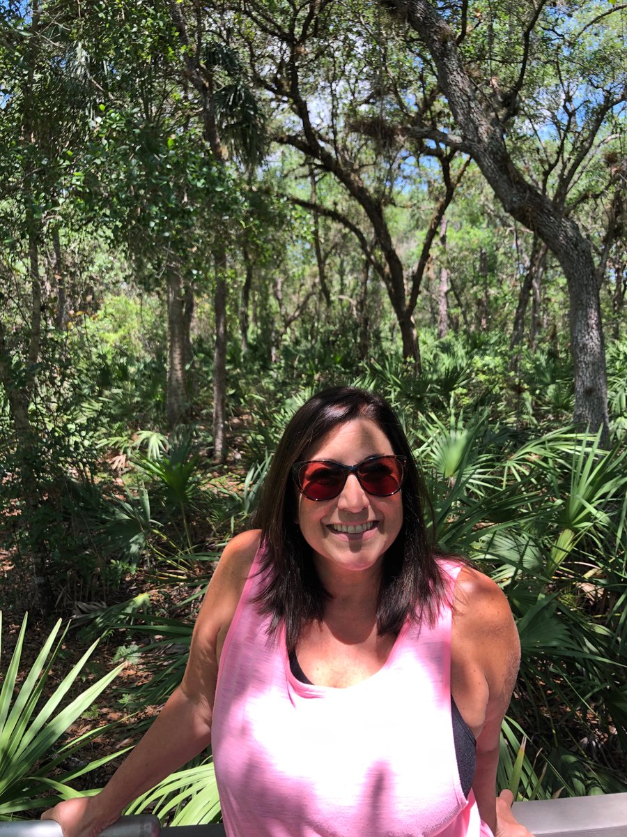 rickmikemax's tweet photo. #ep401chat Hi I'm Marianne DiFrisco proud 4th grade teacher at John Mills @jm401_trojans My quarantine has been in sunny Florida where I am my best non-asthmatic self! https://t.co/uaFUbGteX7