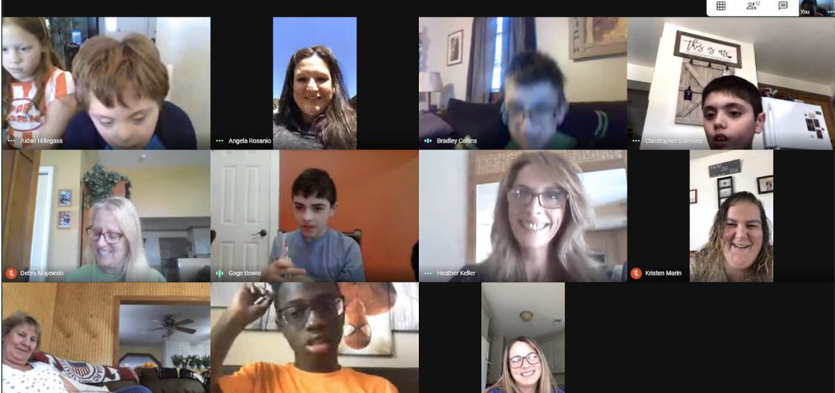 Students and teachers all together for our Read Aloud today ❤️