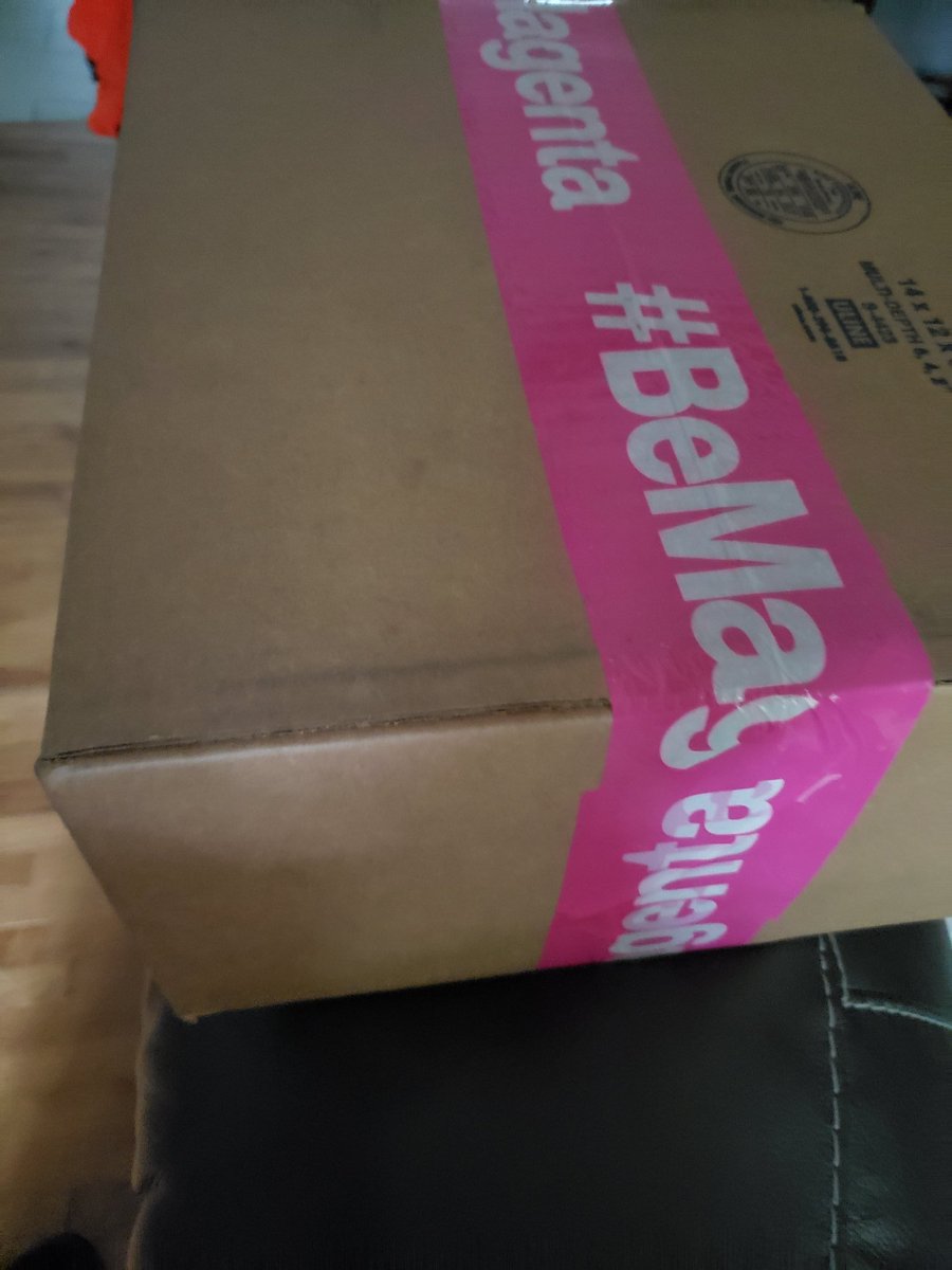 AustinCarter704's tweet photo. Say it ain't so!!! New swag in this morning.  1st order. #BeMagenta #NewTMobile https://t.co/hgx0TpuLPx