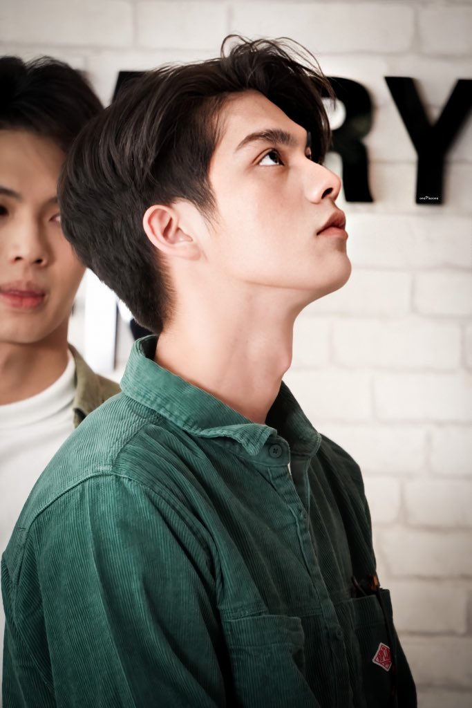 plusone_one's tweet photo. อดีต เป็นเรื่องที่ผ่านไปแล้ว ทำอะไรไม่ได้ แต่เรามองกลับไปจะเห็นทั้งความสุข ความทุกข์ที่เราผ่านมา ไม่ว่าจะเรื่องอะไร เราผ่านมันมาแล้ว ตอนนี้ทำวันนี้และอนาคตเนอะ กเาวไปพร้อมๆกัน กำลังใจอยู่ตรงนี้นะ 
แค่หันมาก็เจอ 😊😊😊

#bbrightvc https://t.co/lSu0fvidXN