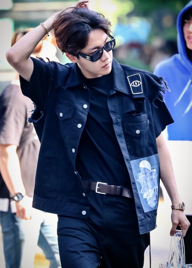 I love his style SOOOOOOOO much   #Jhope   #제이홉   #방탄소년단제이홉
