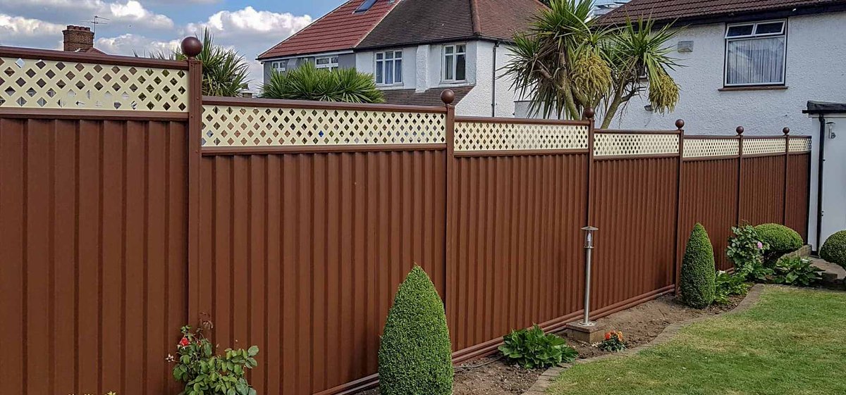LocallinkMag's tweet photo. ❕@ColourfenceLtd are still working throughout this time, providing your property with incredible fencing, gates and railings.
Please get in touch by giving them a call on 01633211860📞
https://t.co/LEMX0SZQRv https://t.co/ijluc7BnyF