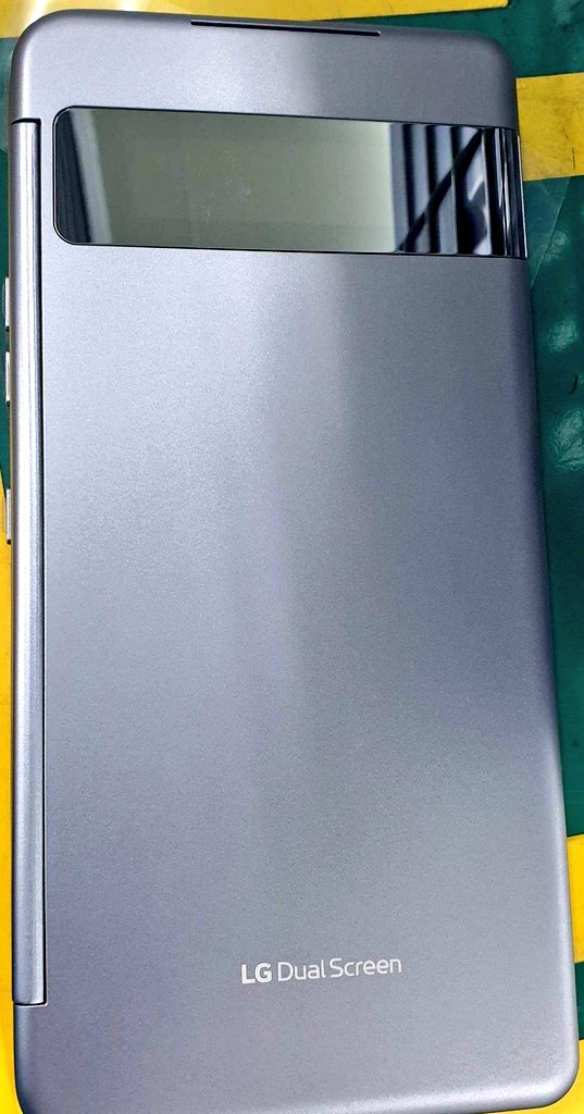 TechTipster_'s tweet photo. #LG Velvet may support LG’s Dual Screen accessory and the device will also include active pen support
LG velvet will features a symmetrical curve display &amp; rear, which the company is calling a "3D arc design"
Some specs
🔲SD 765
📶5G
🔋4000mAh
🔌USB-C
🎧3.5mm jack
#TechTipster https://t.co/aDE07ufUvR