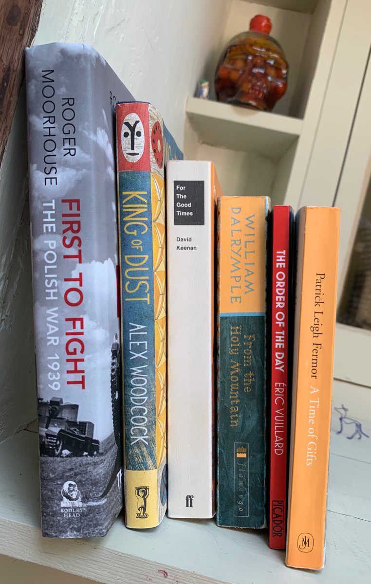 Thanks Carol, that’s easy my 6  #worldbookday #lockdownreads are all on (at least) a second reading for comfort and sanity @Roger_Moorhouse @beakheads @reversediorama @DalrympleWill @EricVuillard and dear Paddy. Nominate @EllieDarkins