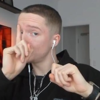 Nach der season hat es in unserer Division 3.4 schnapp gemacht und es hat die Talentbande "challenge accepted" erwischt, die trotz cheating in der Rele schneller untergegangen sind als die Titanic. <a href="/Maj0rRabbit/">Jörg Jakob</a> hat eure challenge aufjedenfall accepted und hops genommen. Soo nich!