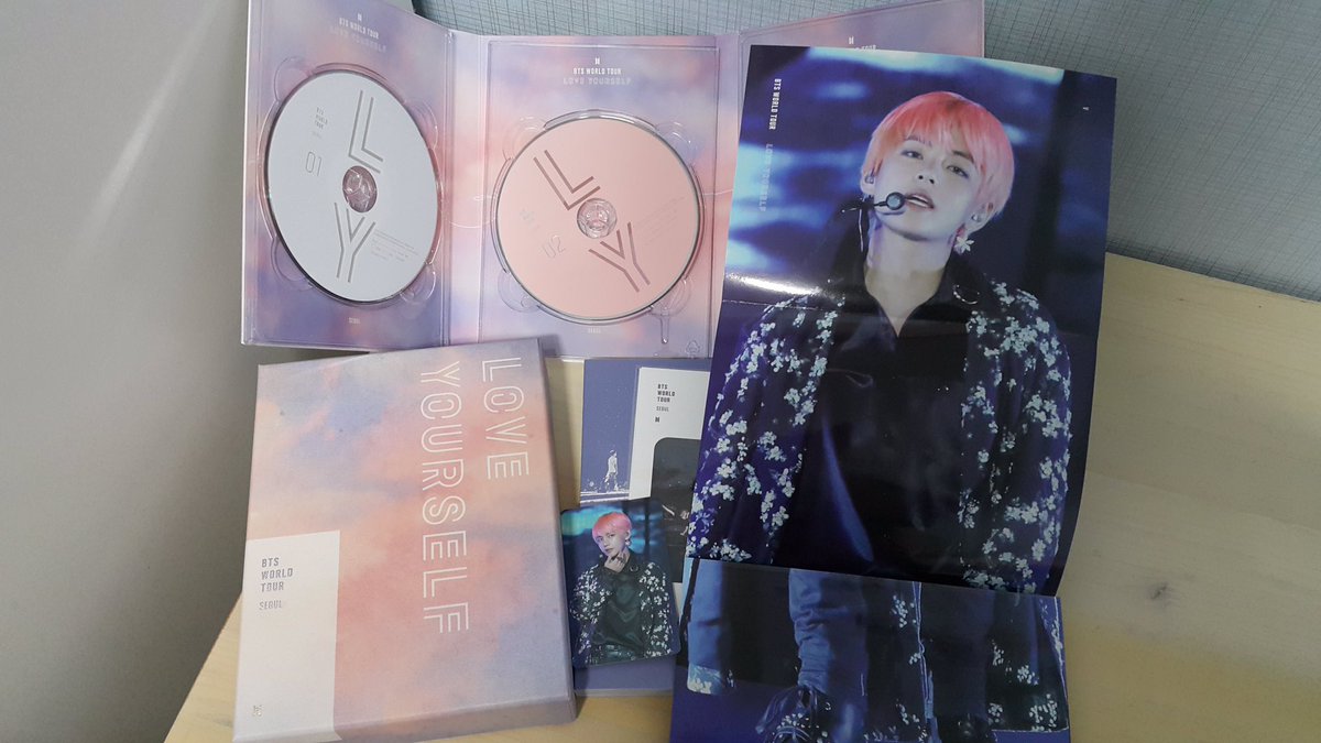 hams_zi's tweet photo. 🇰🇷ดีลเกา #แฮมจี้ดีล 
BTS LOVE YOURSELF DVDการ์ดแทฮยอง โปสแทฮยอฃ
BTS 4th MUSTER DVD (happy ever after) การ์ดจองกุก
BTS 3th MUSTER DVD การ์ดจีมิน
BTS SUMMER PACKAGE แทฮยอง
ราคา 1750 ทุกอัน

📮70 ems 
#ตลาดนัดบังทัน ตามหา https://t.co/vgmpH4okN0