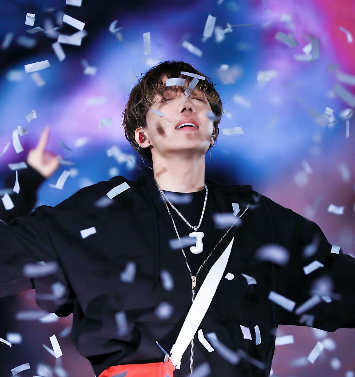 He& #39;s soooooo pretty  #Jhope   #제이홉   #방탄소년단제이홉