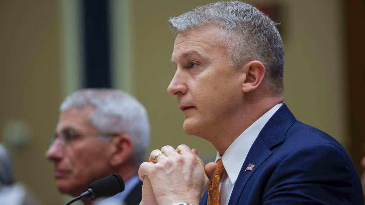 ivovynckier's tweet image. Why would The Donald care about a(nother) whistleblower? Is Stormy Daniels doing the blowing? Well then...
#RickBright #Whistleblower #bright #pandemic #Corona #coronavirus #DonaldTrump #DonaldJTrump #Donald #DonaldDeath #Trump #TrumpVirus #TrumpMadness #POTUS45 #stormydaniels