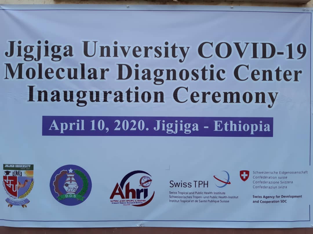SwissTPH's tweet image. The JOHI laboratory at the Jigjiga University, which was set up with expertise from @SwissTPH, has become the first #COVID19 diagnostic lab in the Somali Regional State of Ethiopia, which will contribute to COVID-19 Pandemic control in Ethiopia🇪🇹