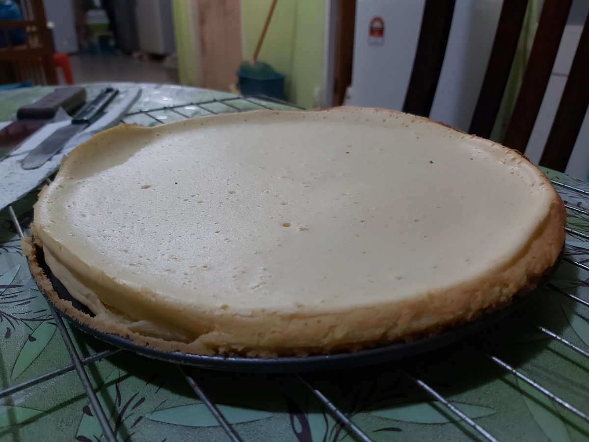 abe_lai's tweet photo. Cheese cake turn into apambalik gassss. #koaderrrrr #skatikumesenjak #homemade #pkpaktiviti #sedapbakhang #notforsale #jangantanyakapa² https://t.co/MZHnok1dYY