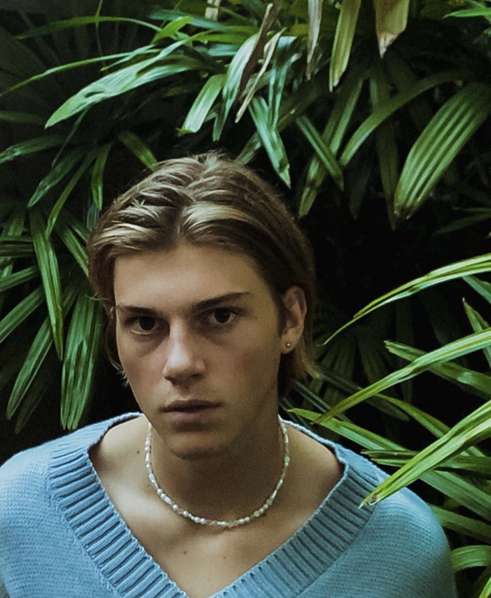 OneRuelBrasil's tweet photo. "essas fotos são prints de uma ligação por facetime #adaptando #maisporvir"

📸|| @oneruel via Instagram https://t.co/Uh0jI9anZb