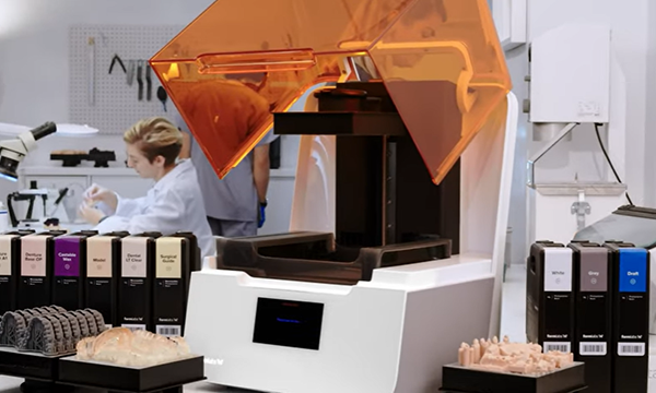 CT_Advanced's tweet photo. La impresora 3D para dentistas: Form 3B de @formlabs Formlabs. 👉https://t.co/cH8OKrJRlF https://t.co/i4gtbqobRD