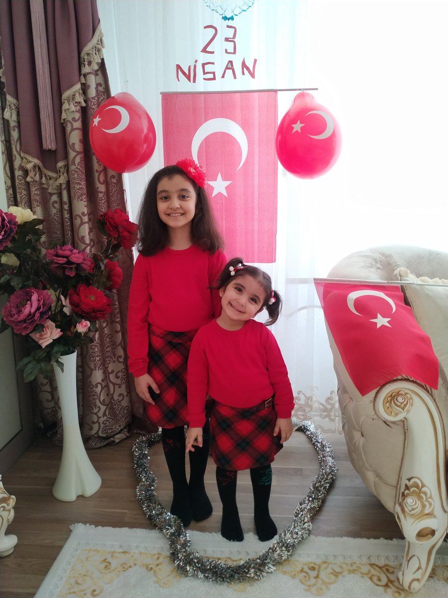 mgurler27's tweet photo. #evdebayram 
#yüzyıllaryasa23nisan 
#23NisanUlusalEgemenlikveCocukBayramı 
@ziyaselcuk @gul_davut @yasintepe @Cgnde @NizipilceMEM @AlkanIlkokulu https://t.co/FcGCEcjhPh