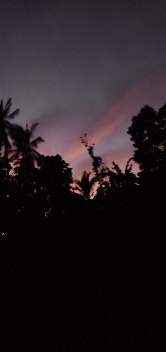 chaeyieee's tweet image. Gang ganitong silay lang