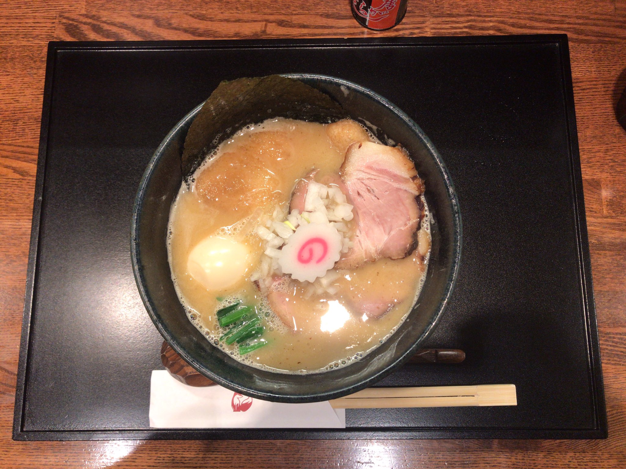 ナッキー 中華蕎麦きつね 芦花公園 特製濃厚中華蕎麦 令和のラーメンとしてテレビで紹介されていた中華蕎麦きつね 前回 毎週変わりますよ と言っていた濃厚プースーを飲みたくてしょうがないので訪問 最初に節がふぁと香り鶏白湯の厚みが凄い余韻で ナッキー 中華蕎麦きつね 芦花公園 特製濃厚中華蕎麦 令和のラーメンとしてテレビで紹介されていた中華蕎麦きつね 前回 毎週変わりますよ と言っていた濃厚プースーを飲みたくてしょうがないので訪問 最初に節がふぁと香り鶏白湯の厚みが凄い余韻で
