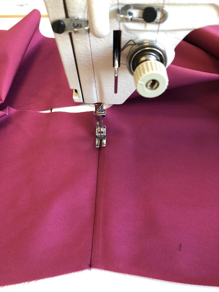 uniofglos's tweet image. Fantastic Fashion Design graduates, Emilie and Kate, returned to Park campus this week to work alongside teaching staff from the course who have been sewing new scrubs for local NHS workers! 

Hear more from them on @BBCGlos at 2:10 this afternoon! #WeAreTogether