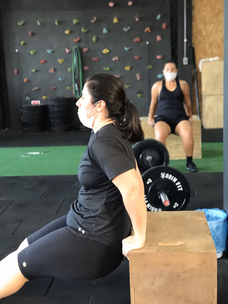CtMowius's tweet photo. Bom dia 🏋🏻‍♀️🏋🏻‍♀️ #crossfit #fitness #gym  #saude #treino #Covid_19 #teammowius https://t.co/P6Tv5knBUN