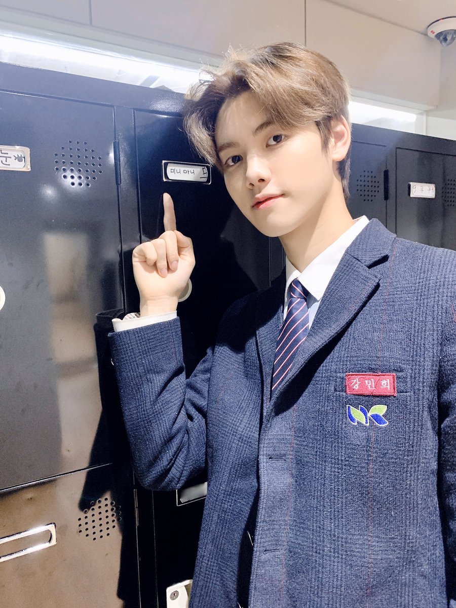 minhee:- top student every single time- probably the most on task- super nice & always willing to help with work- "you wanna get bbt? i& #39;ll treat"- has his work used as model answers- has older brother-best friend vibes- his portfolio is amazing